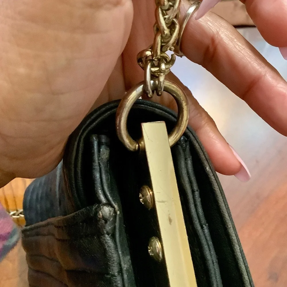 VINCE CAMUTO LEATHER SHOULDER BAG - Picture 11 of 13